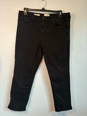 Universal Thread Women's High-Rise Black Jeans